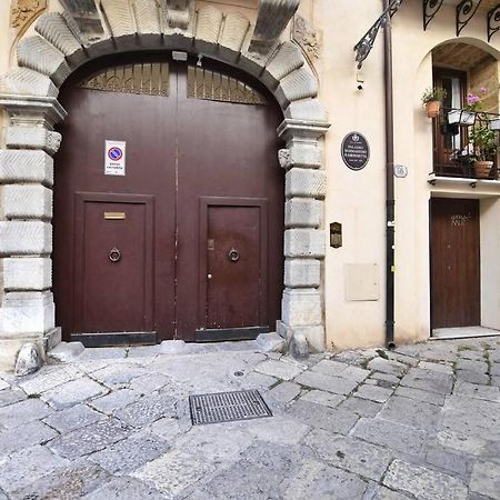 Iflat Agli Archetti Del Centro Leilighet Palermo Eksteriør bilde